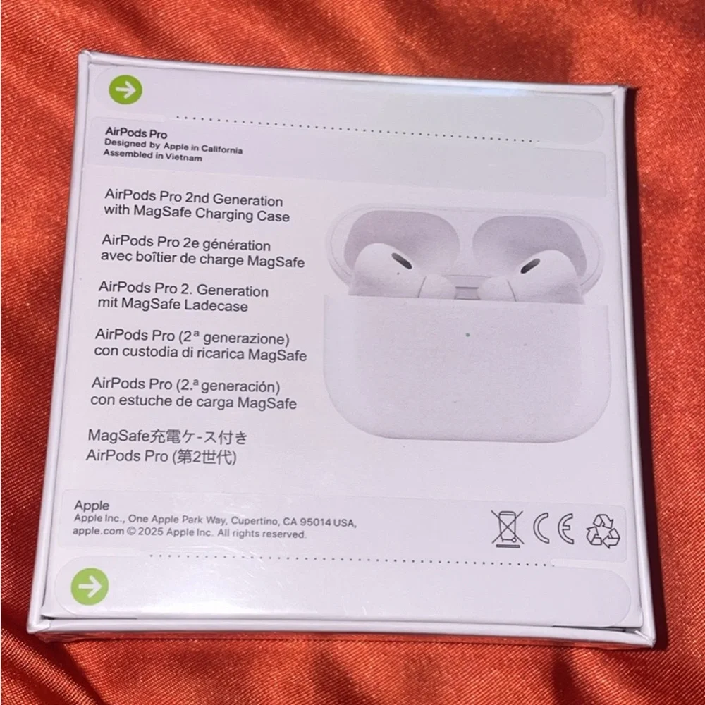 Apple AirPods Pro with MagSafe Case